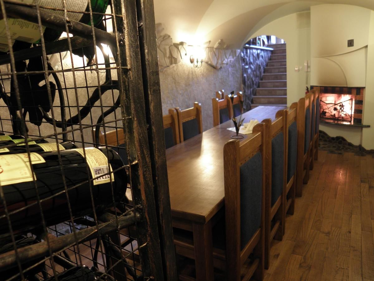 Отель Отельный комплекс Бахус Ужгород-20