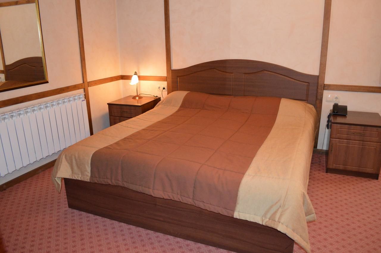 Отель Отельный комплекс Бахус Ужгород