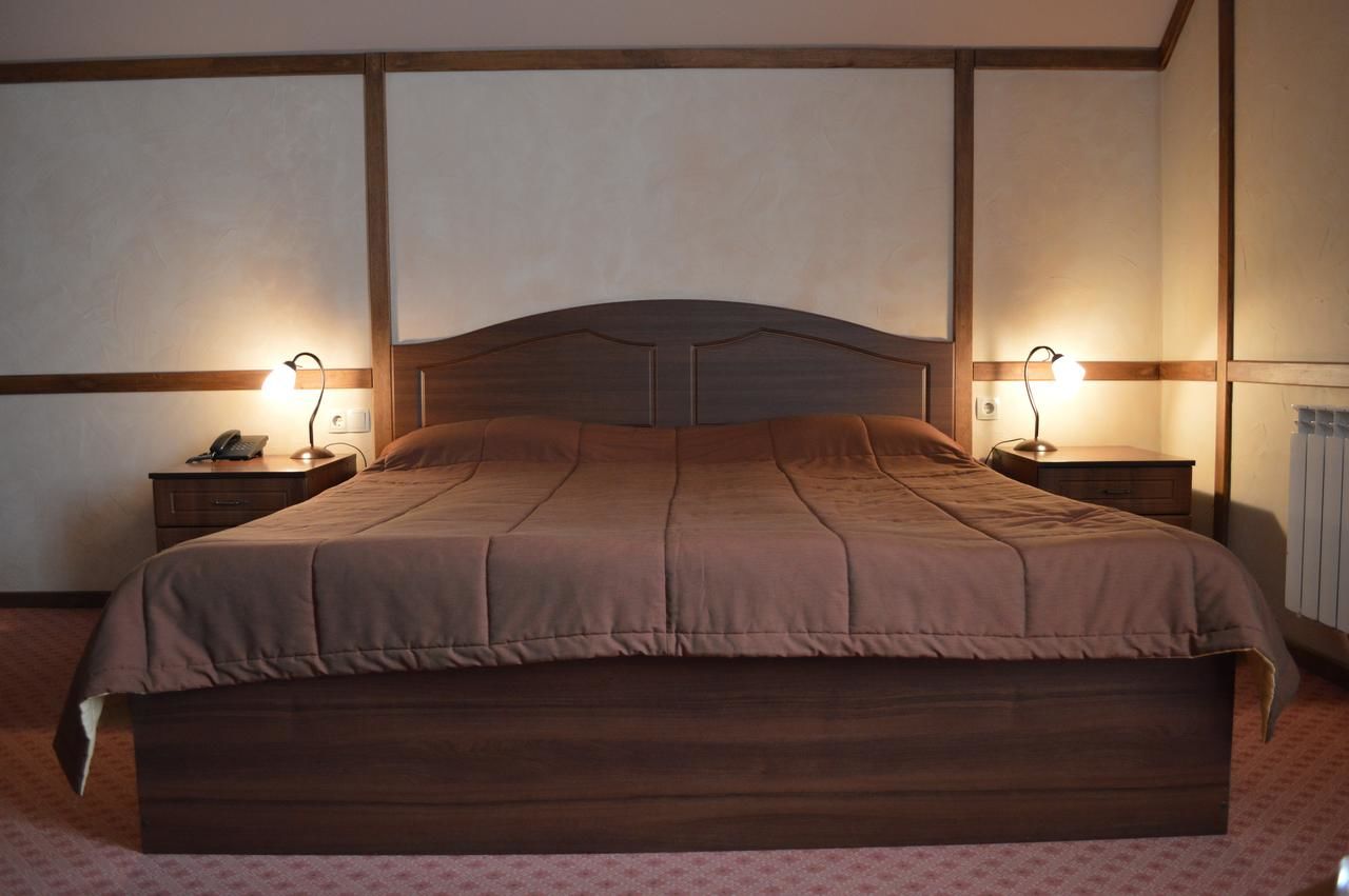 Отель Отельный комплекс Бахус Ужгород-36