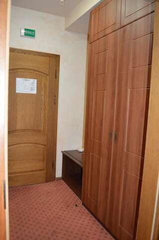 Отель Отельный комплекс Бахус Ужгород Стандартный одноместный номер-2