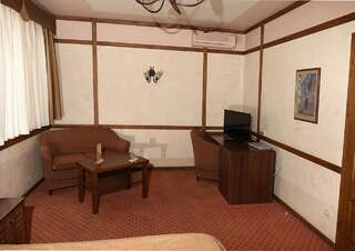 Отель Отельный комплекс Бахус Ужгород Двухместный номер «Комфорт» с 1 кроватью-1